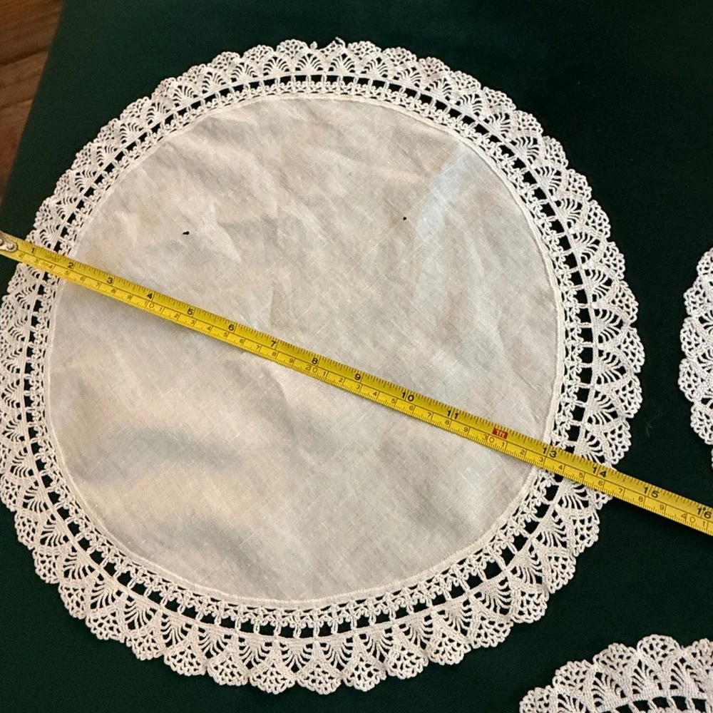 Vintage White Linen Doilies with Crochet Lace Trim Set of 4 Round Oval 0564